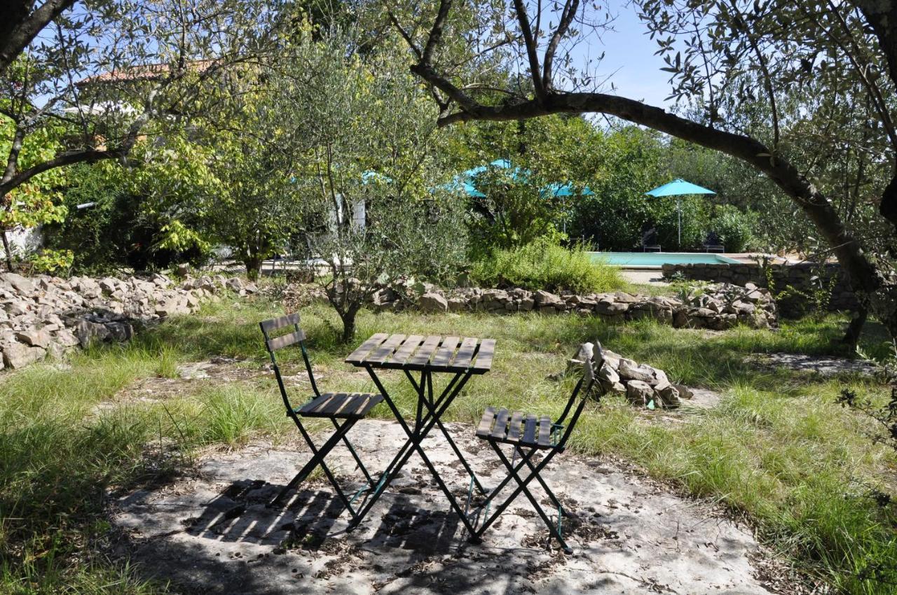 Un Je Ne Sais Quoi De Paradis Les Vans Bagian luar foto